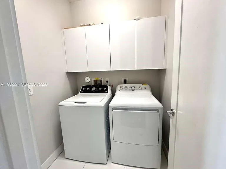 6458 NW 103rd Psge — Photo 21