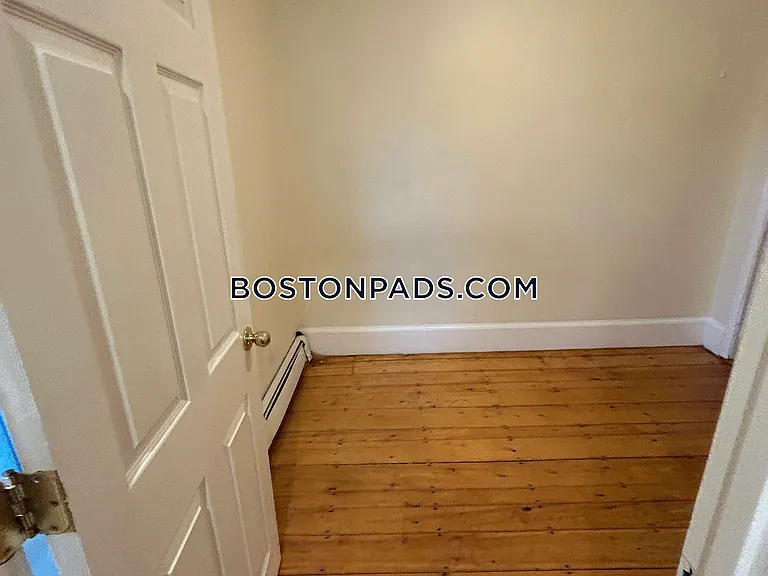 64 Pleasant St #1 — Photo 60