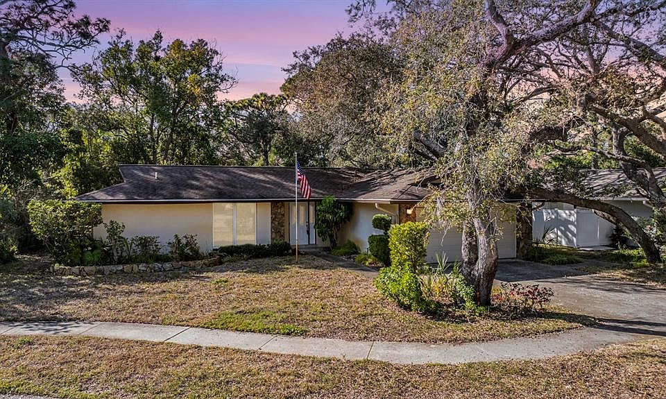 1st image of 421 Wayfarer Ct