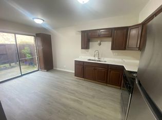 12 Tower Ct, Downers Grove, IL 60516