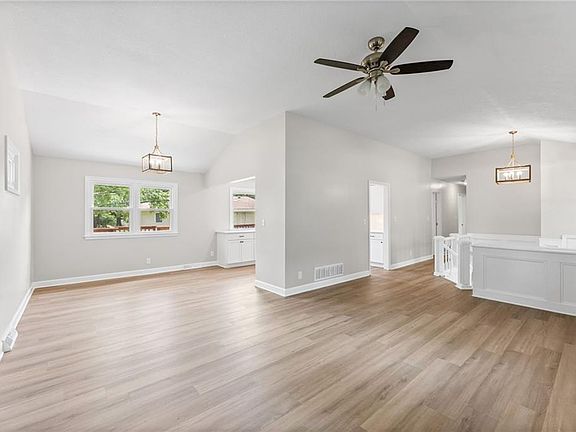 5th image of 9315 Grant Dr