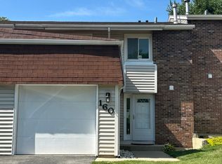 160 Roberts Rd, Bolingbrook, IL 60440