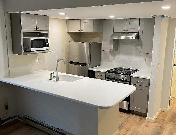 207 Lake Dr — Photo 1