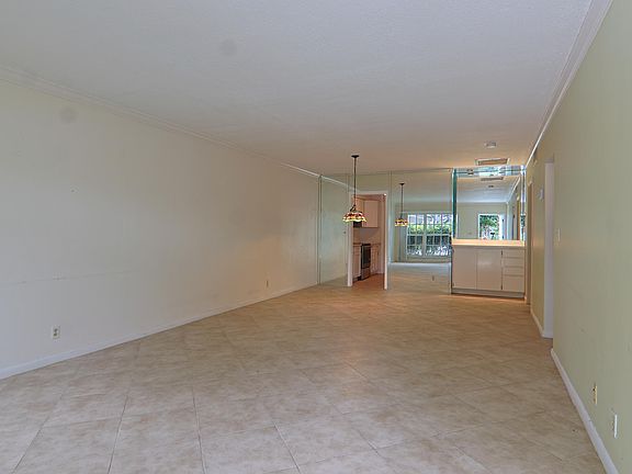 4th image of 770 E Camino Real #0050