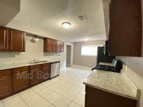 5th image of 9022 Reservoir Ct