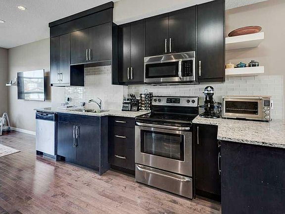 3rd image of 248 Kinniburgh Blvd #46