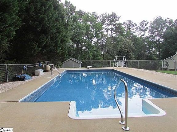 2nd image of 129 Deer Creek Ct
