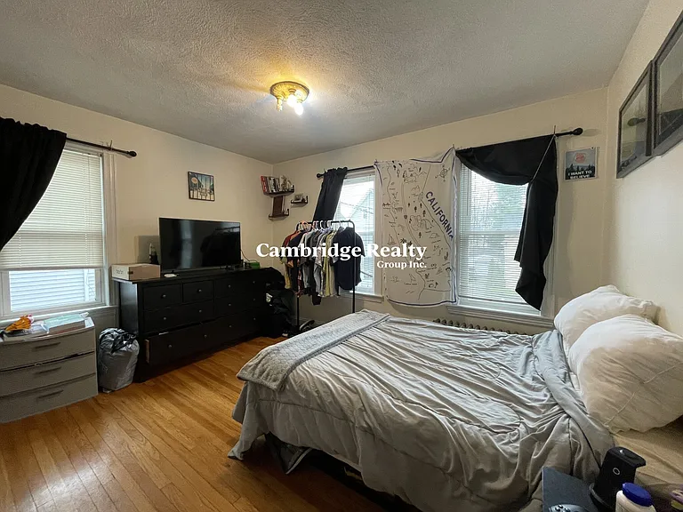 65 Fairbanks St #2T — Photo 4