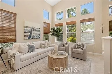 19 Royalston — Photo 5