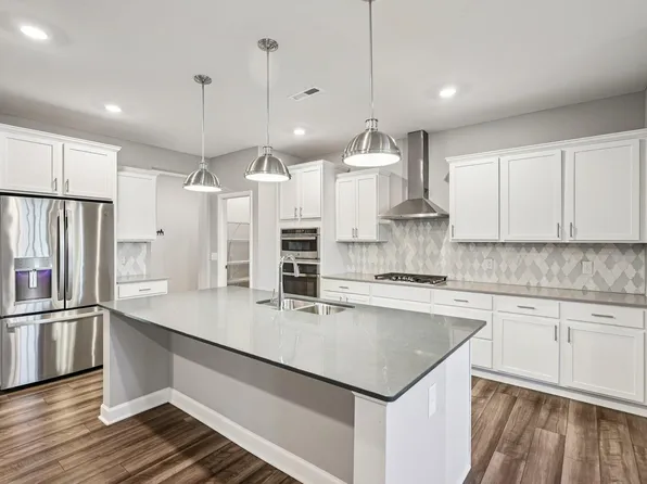 11460 Grassland Way, Maple Grove, MN 55311