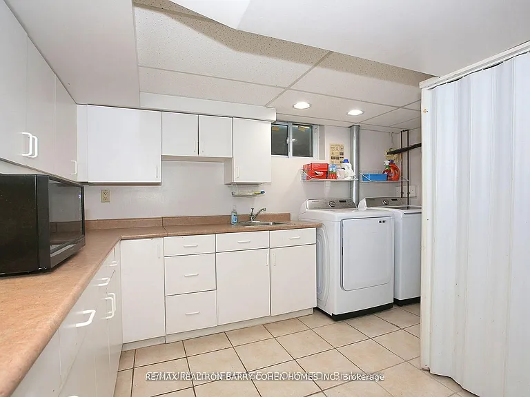 130 Grandview Ave — Photo 14