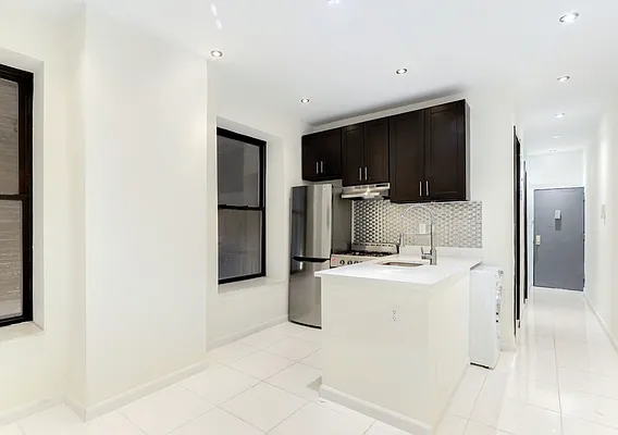 Rented by Voro NYC | media 17