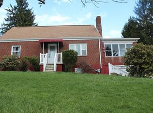 304 Sandy Hill Rd, Irwin, PA 15642