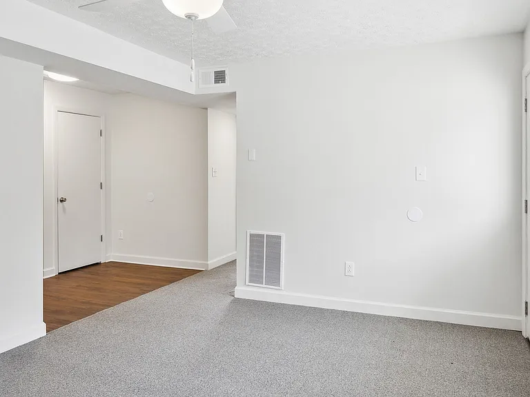 400 Tremont Park Cir — Photo 22