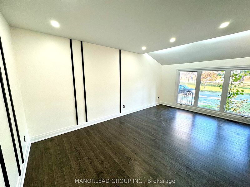 Toronto House for rent - 5 Bedrooms — photo 4