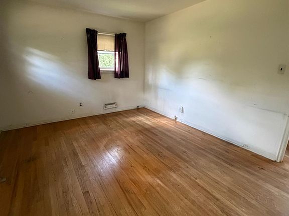 4th image of 13 Chalmers Rd