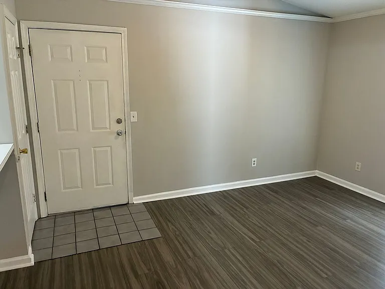 1070 Jessamine Trl — Photo 16