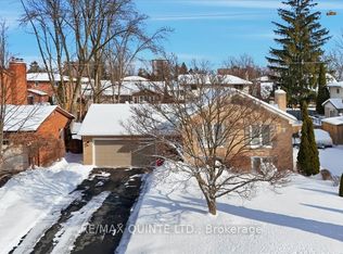 10 Grosvenor Dr, Belleville, ON K8P 4W4