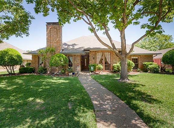2nd image of 3933 Mesa Dr
