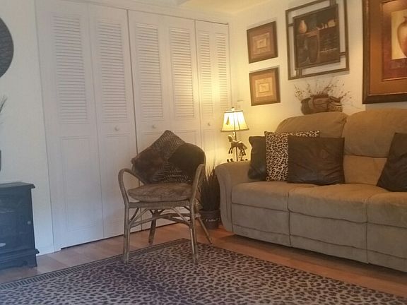 3rd image of 24 Patty Ct