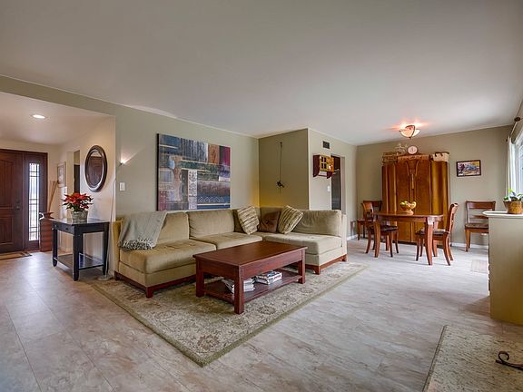 4th image of 6732 Golfcrest Dr