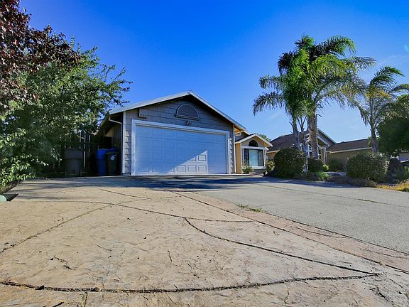 3rd image of 7907 Cresentdale Way