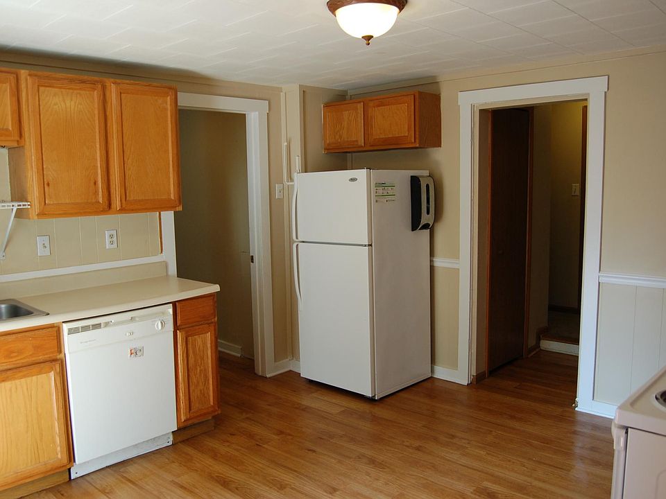 Kitchen coming through front door