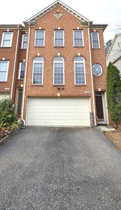 7228 Fair Oak Dr, Hanover, MD, 21076