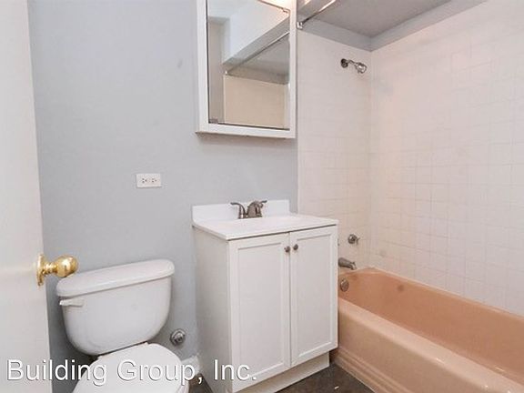 5th image of 528 W Wellington Ave APT 102