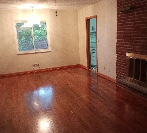 2nd image of 690 Gordon Dr