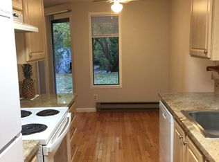 12742 NE 116th St #J12, Kirkland, WA 98034