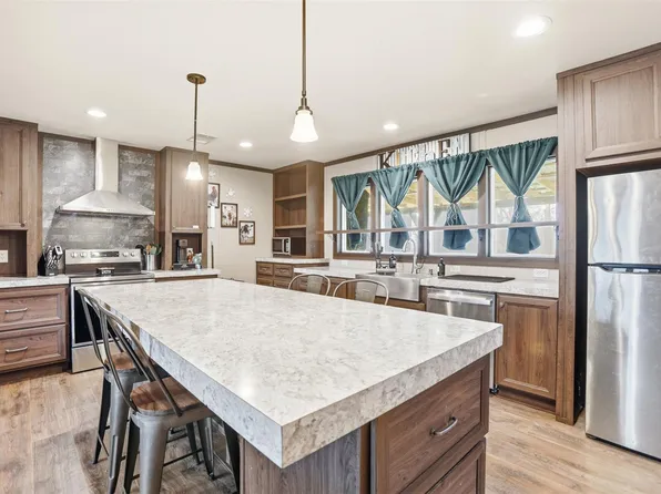 365 County Road 4017, Dayton, TX 77535