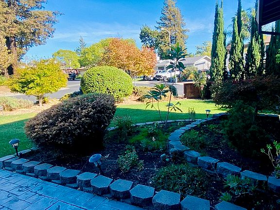 4th image of 1757 Burbank Ct