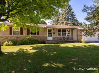 226 Nelson St NW, Sparta, MI 49345