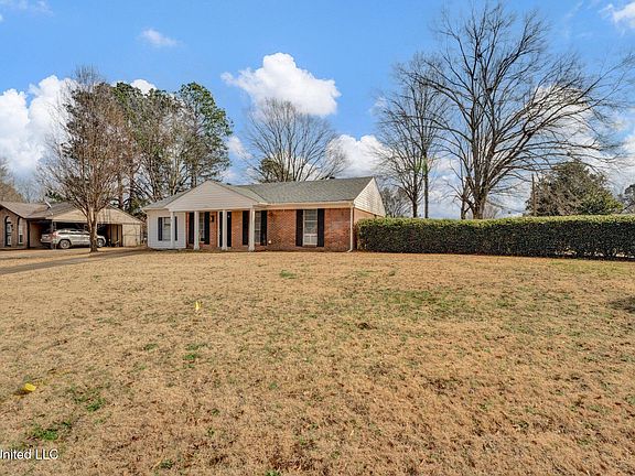 3rd image of 3145 Forest Glen Dr
