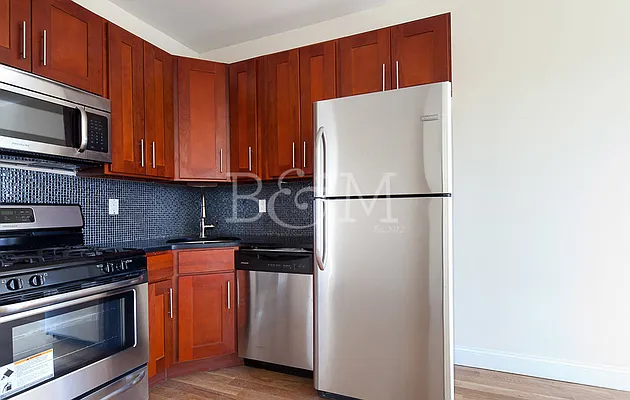 Rented by Brick&Mortar | media 11