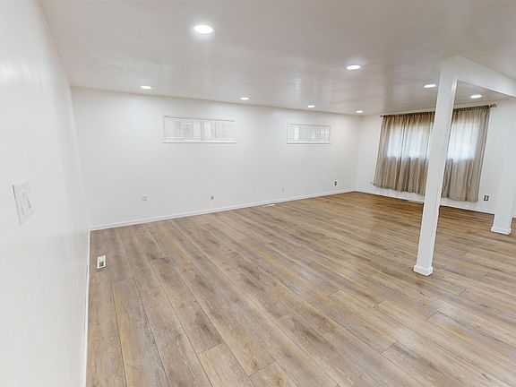 3rd image of 1017 W Avenue J