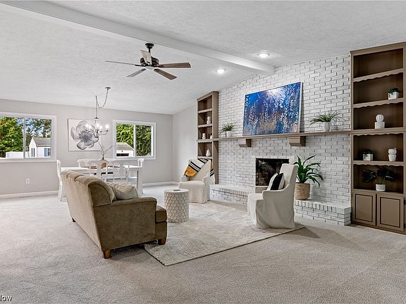 4th image of 3788 Harper Ave