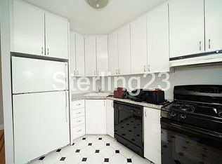 20-62 26th St #4F, Astoria, NY 11105