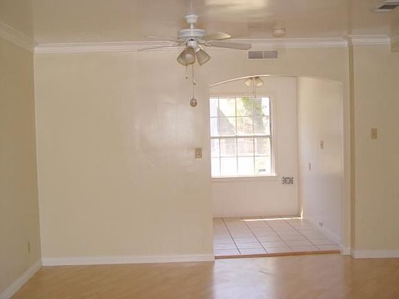 4th image of 802 De La Fuente St