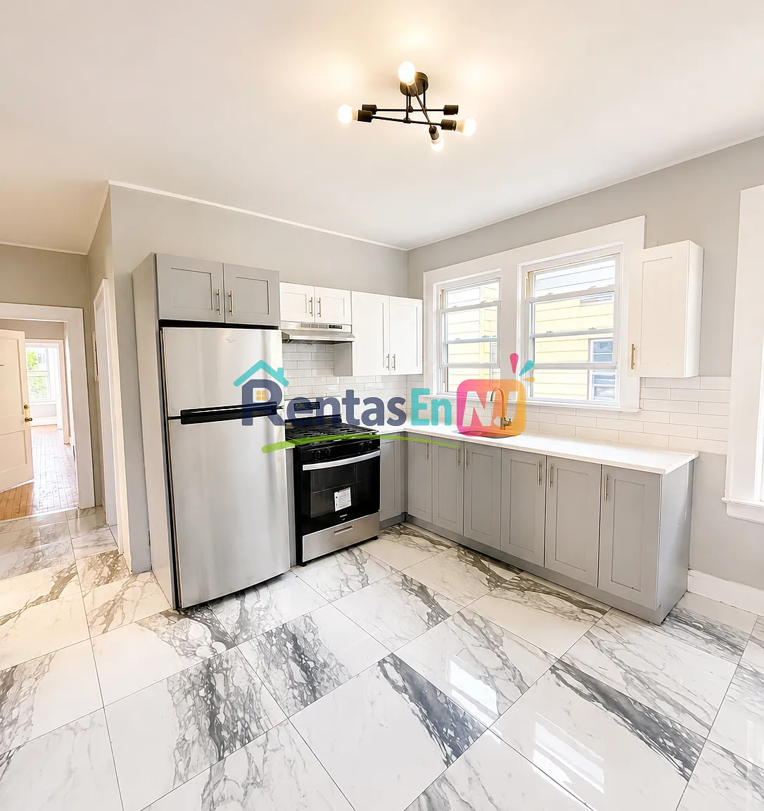 4 bed, $2,250 — Photo 1