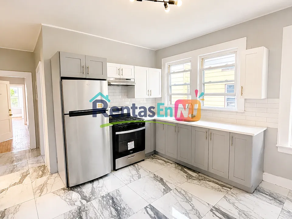 549 S 20th St #3A