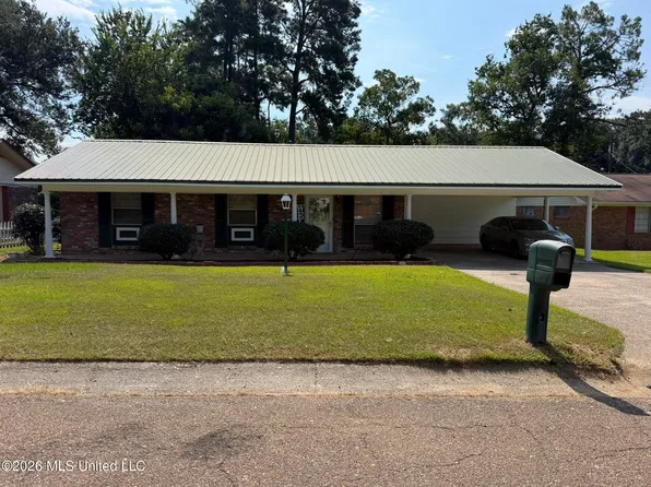 305 John Glenn Ave, Natchez, MS 39120