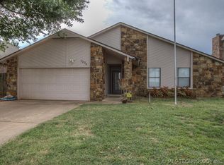 1036 E 137th St, Glenpool, OK 74033