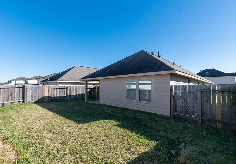 19430 Dry Canyon Ct — Photo 4