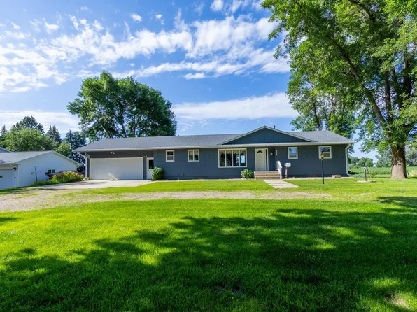 235 Fell St, Larchwood, IA 51241