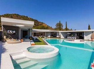 410 Dabney Ln, Beverly Hills, CA 90210