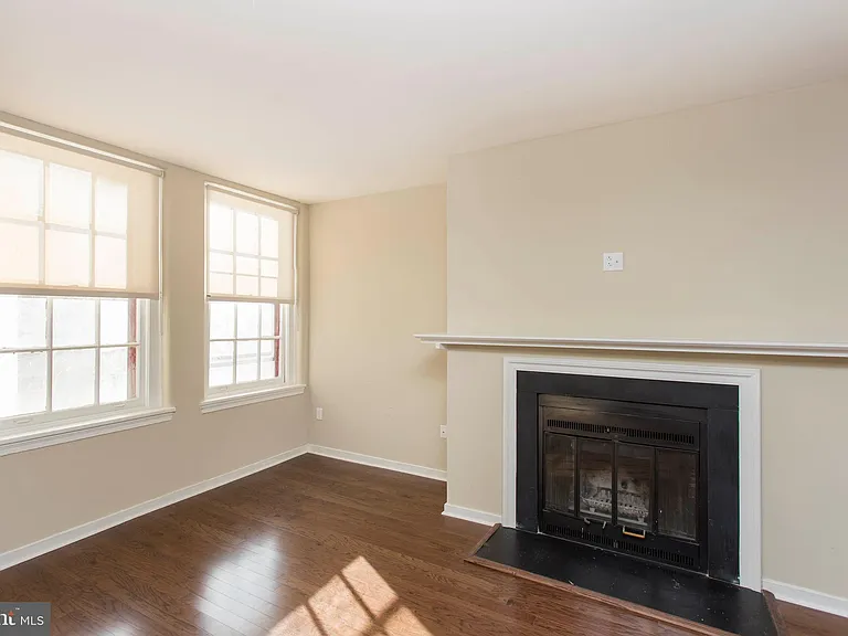 532 Spruce St #4 — Photo 3