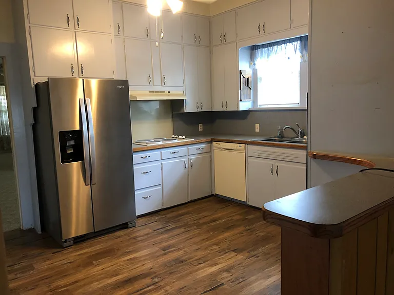 1041 W Vanderbilt St — Photo 20