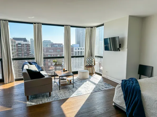 1122 N Clark St, Chicago, IL